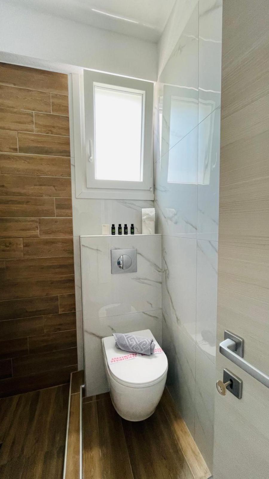 Athina Appartement Ofrínion Buitenkant foto